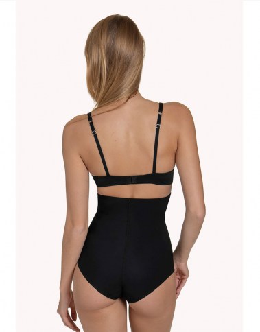 bella-20191-black-back