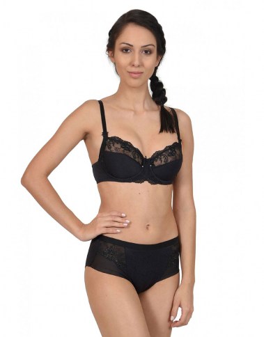 caroline-20178-black1