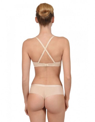 caroline-22165-biegeback