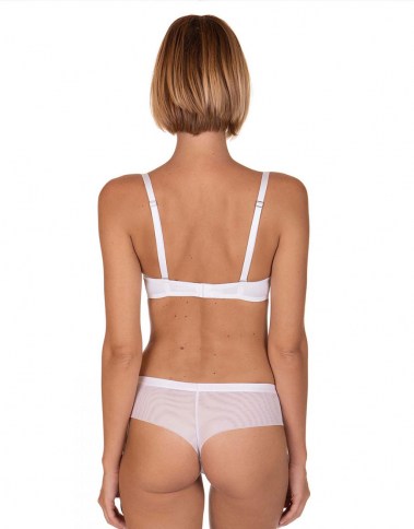caroline-22165-white