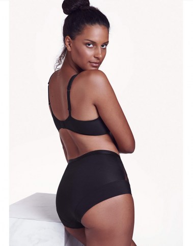gina20263-black1